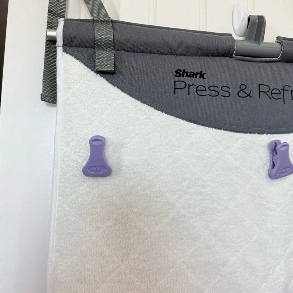 Like New Shark Accessory For Handheld Steamer Vertical Over Door Press Pad